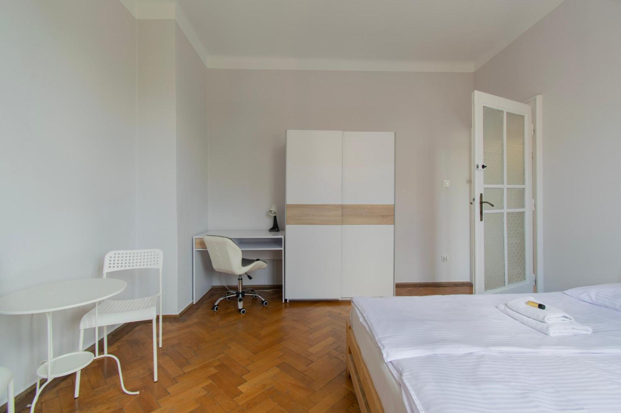 Retro Apartmentments Lobzowska Street Krakow Bagian luar foto