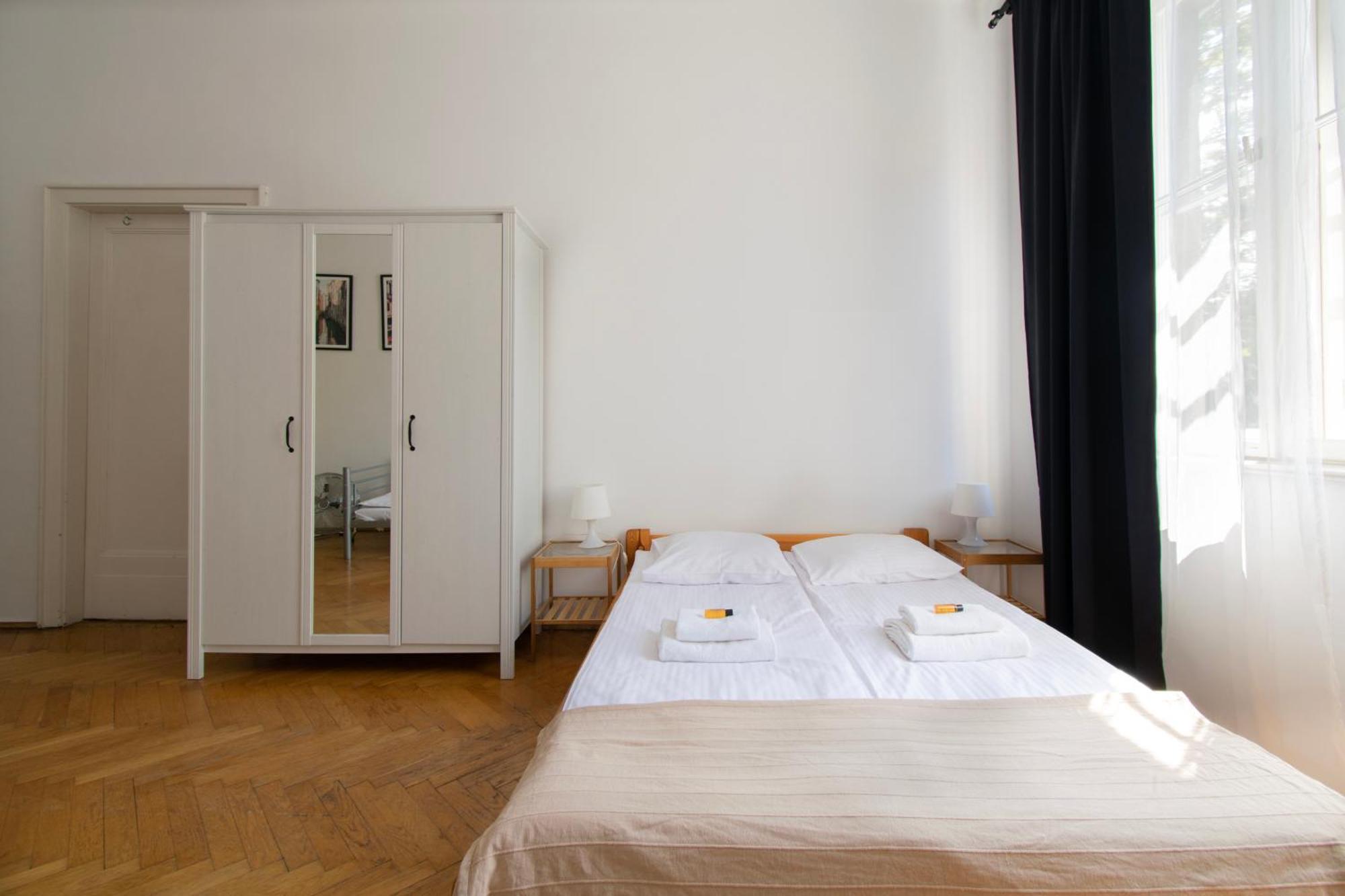 Retro Apartmentments Lobzowska Street Krakow Bagian luar foto